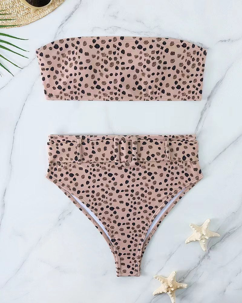Women's bandeau bikini set with high-waisted pants and trendy belt detail Mune Fashion