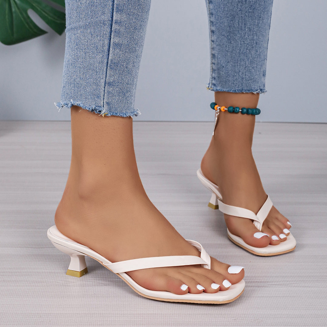 Women's elegant toe-post mules with low block heel and square toe shape Mune Fashion