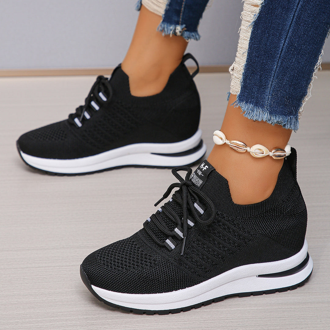Women Wedge Sneaker made of Knit with Padded Platform Insole Mune Fashion
