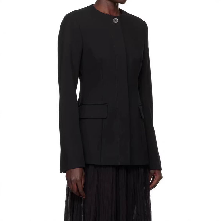 Women's tailored single-breasted blazer with round neck, concealed button placket and flap pockets Mune Fashion