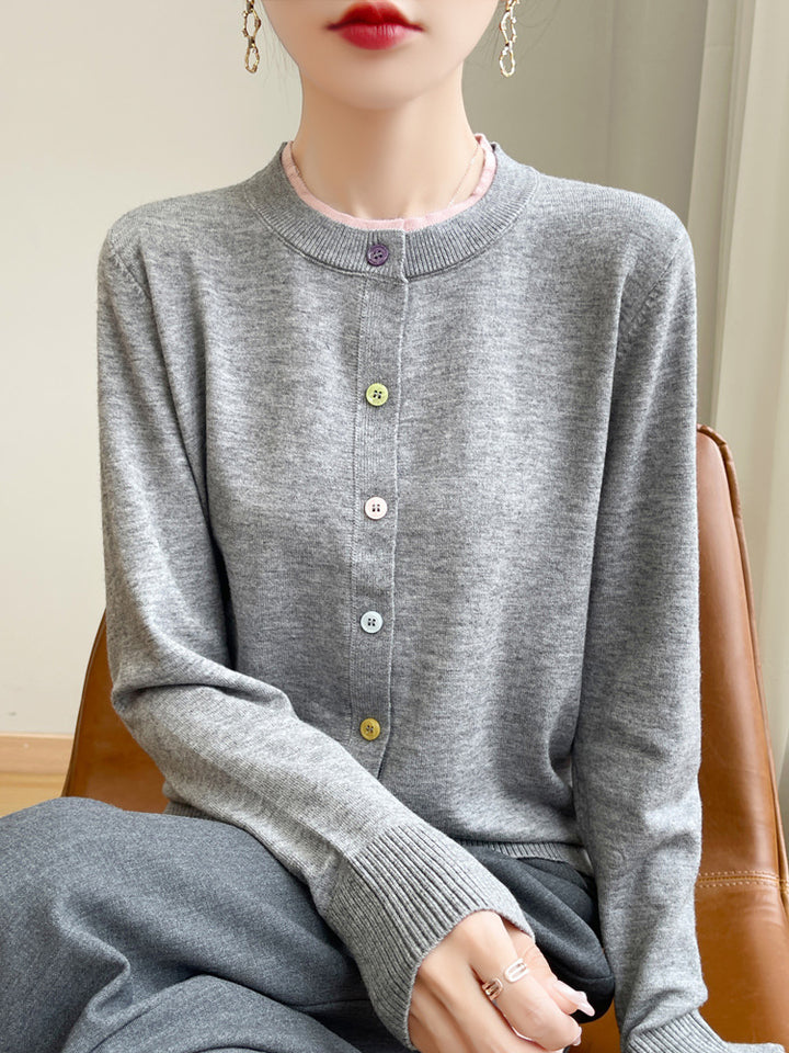 Women's Lightweight Fine Knit Cardigan with Round Neckline and Colorful Buttons Mune Fashion