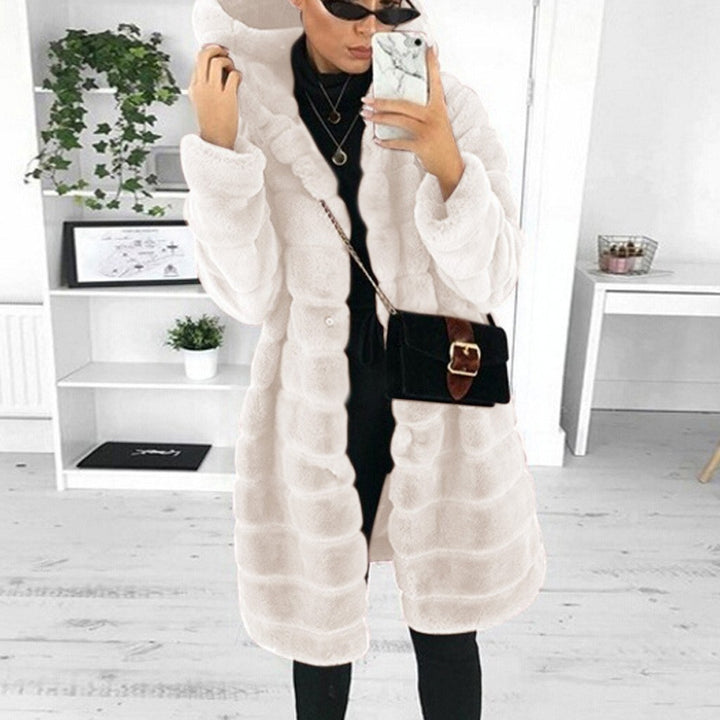 Women's oversized faux fur coat with hood and quilted panel design Mune Fashion