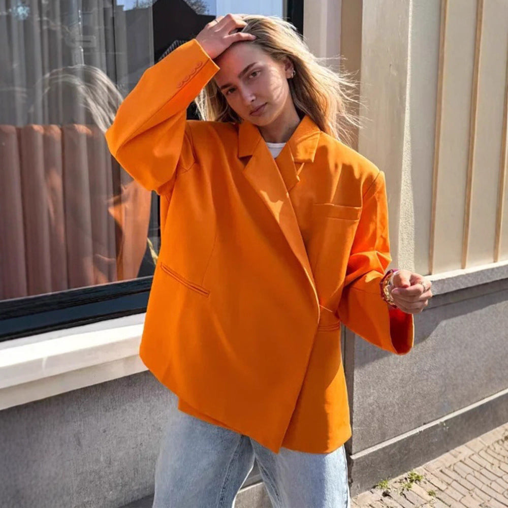 Women's oversized blazer with boxy silhouette, concealed closure and flap pockets Mune Fashion