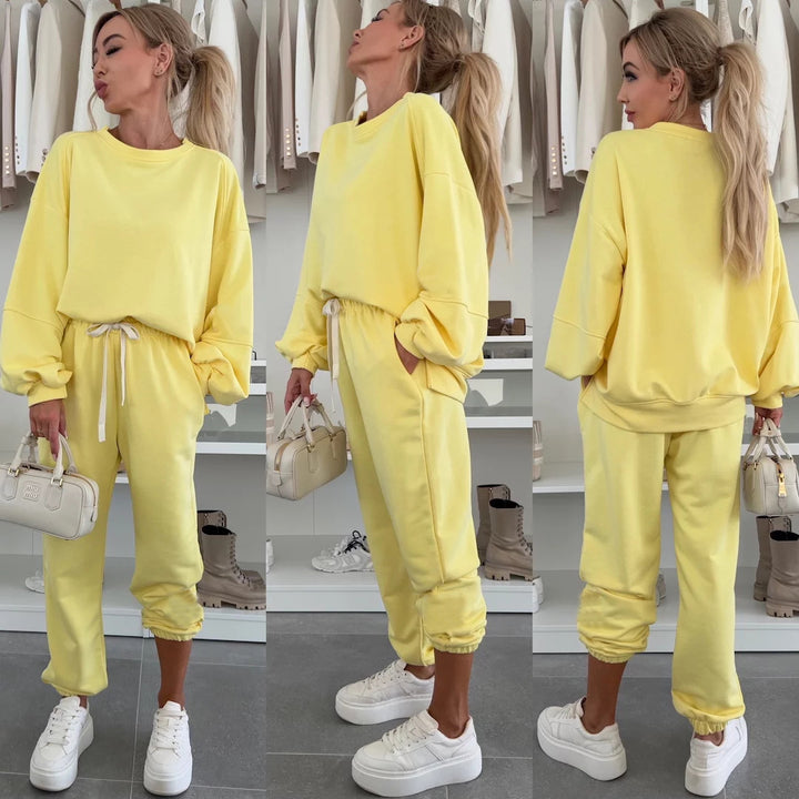 Women Oversized Loungewear Set made of soft brushed sweat with drawstring joggers and relaxed pullover Mune Fashion