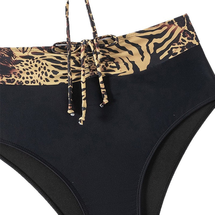 Ladies high-cut bikini with decorative ruffle detail Mune Fashion