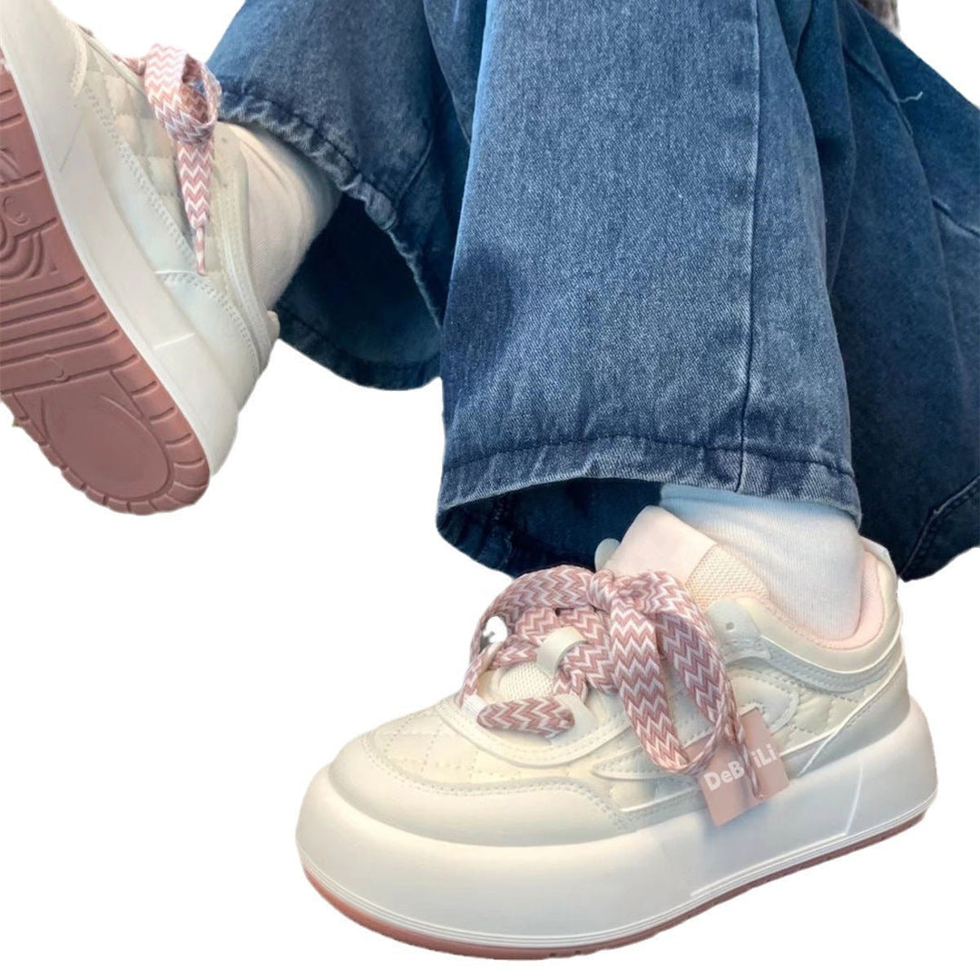 Women's sporty sneakers with fashionable upper material and innovative lacing design Mune Fashion