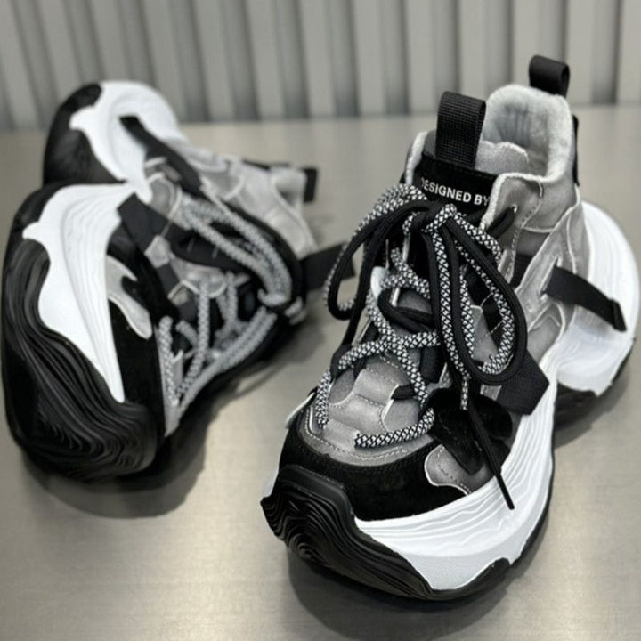 Damen Chunky Plateau-Sneaker mit mehrlagiger sculpted Sohle und Wildleder‑Mesh‑Details Mune Fashion