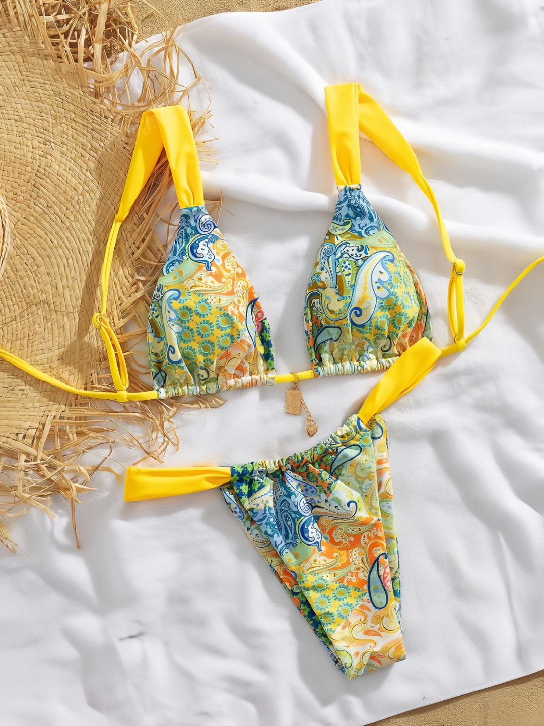 Women's triangle bikini with colorful paisley pattern and adjustable straps Mune Fashion