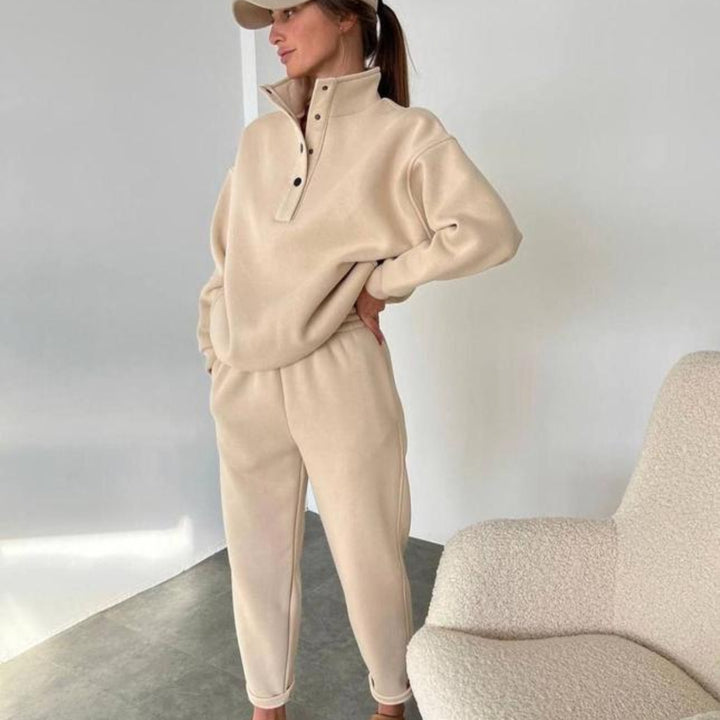 Women's cozy oversized fleece set with standing collar and jogger Mune Fashion
