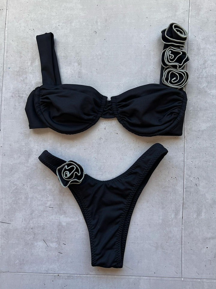 Women’s bikini with floral applications Mune Fashion