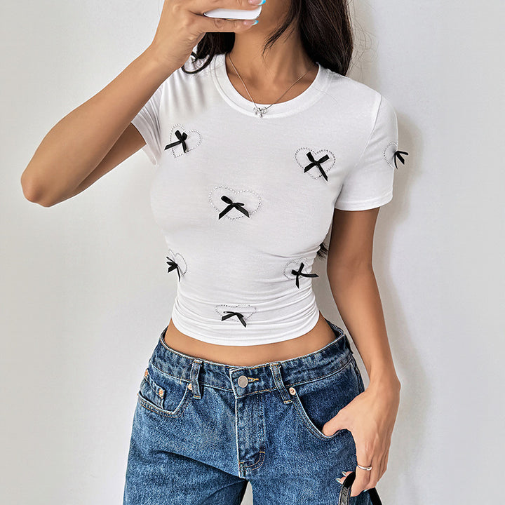 Women's Short T-Shirt with Heart Applications and Bows Mune Fashion