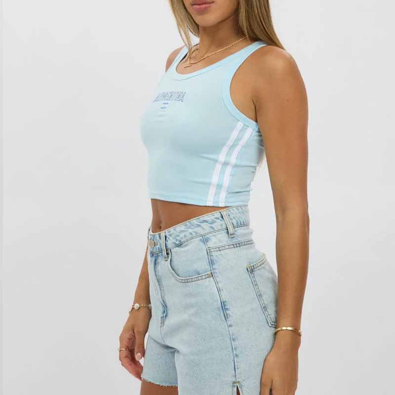 Women's sporty short-cut crop top with round neckline and side contrast stripes Mune Fashion