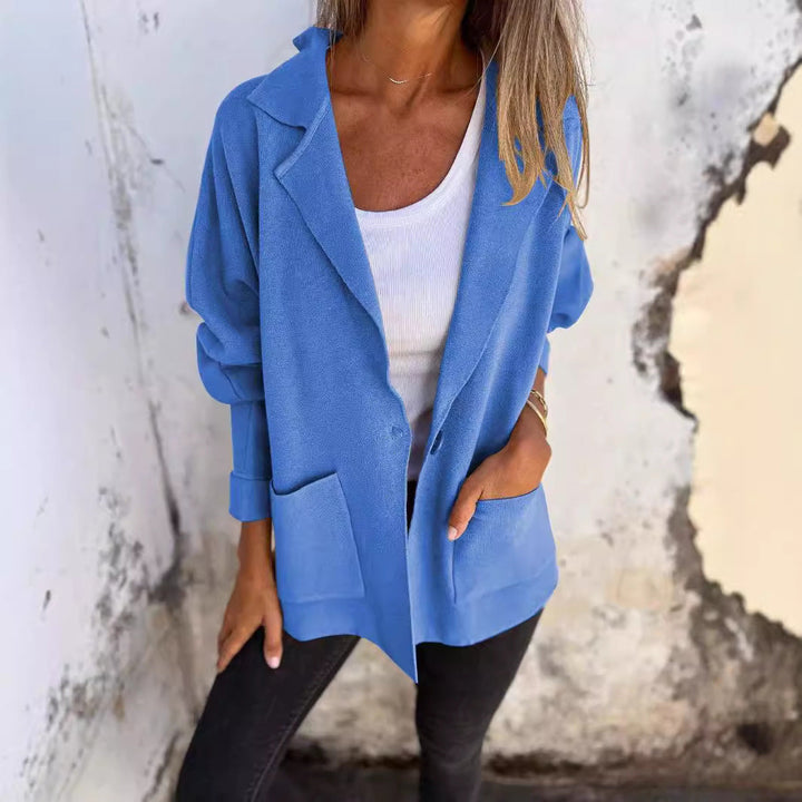 Women Casual Oversized Blazer with Practical Pockets and Button Closure Mune