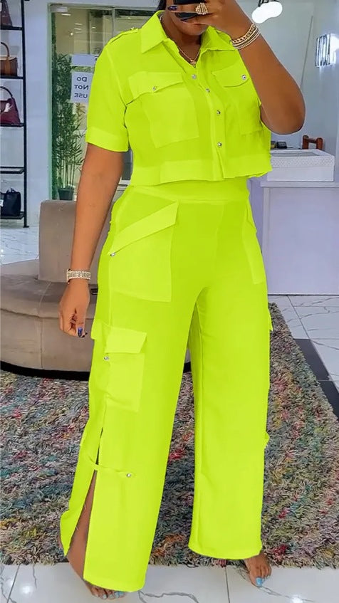 Women's two-piece shirt and cargo pants set with short oversized shirt, high waist, wide leg, and side leg slits Mune Fashion