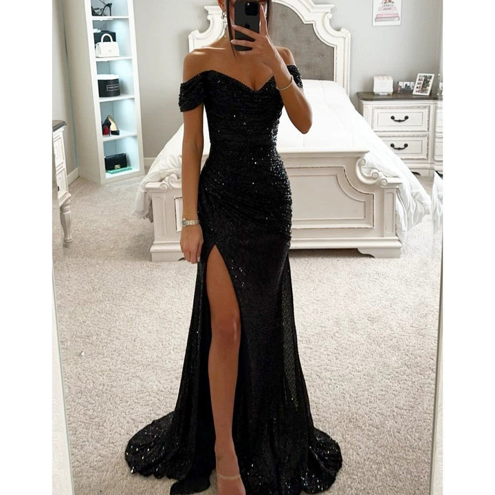 Women's Evening Dress with Shimmering Sequins Mune