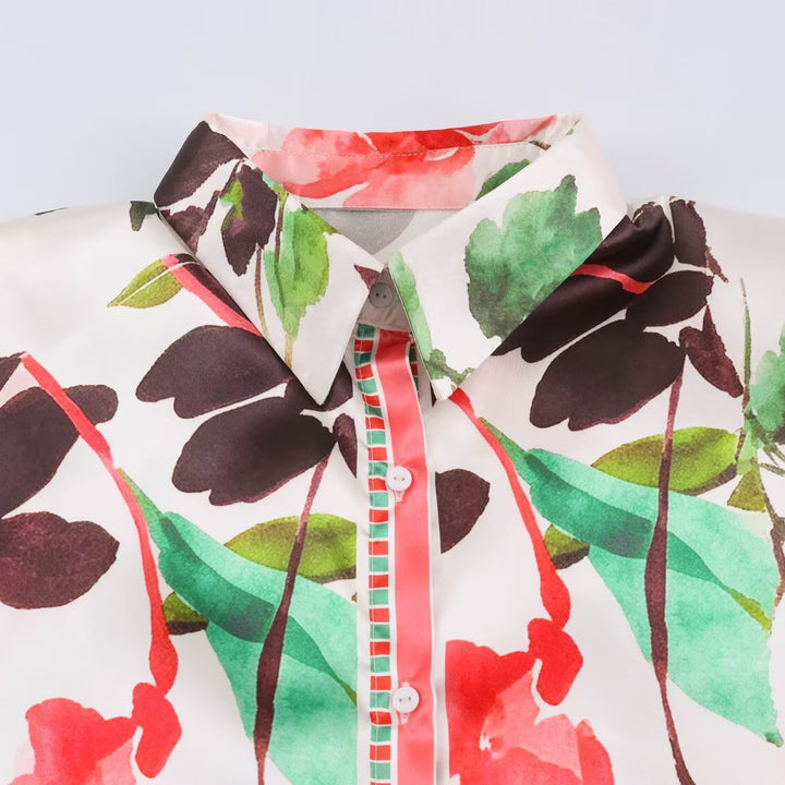 Women's lightweight silk-like shirt blouse with watercolor flower print and contrast trim Mune Fashion