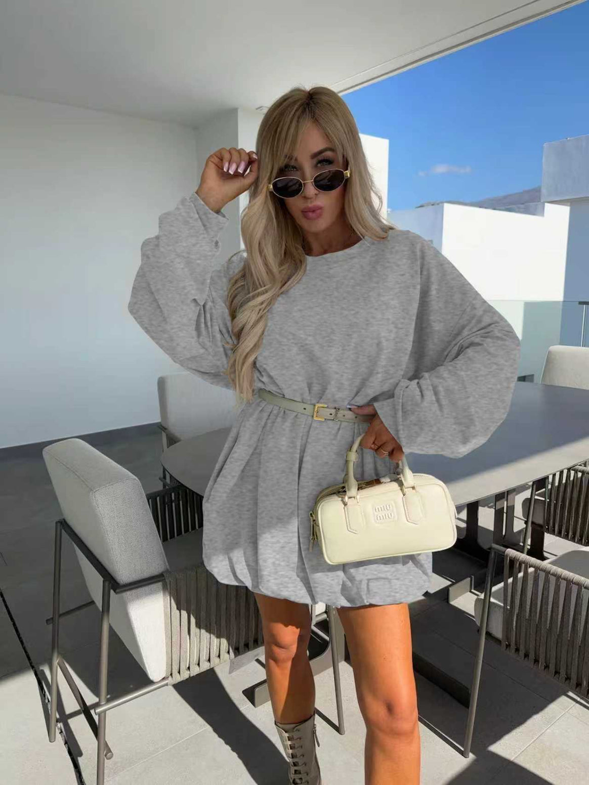 Ladies sweatshirt dress with balloon sleeves and waist belt Mune Fashion