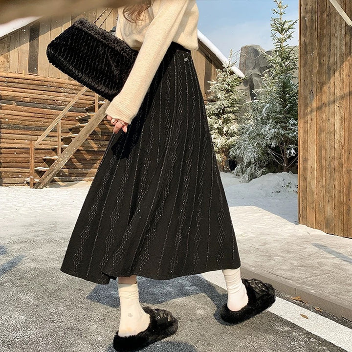 Women's Elegant Maxi Skirt with Textured Design Mune Fashion