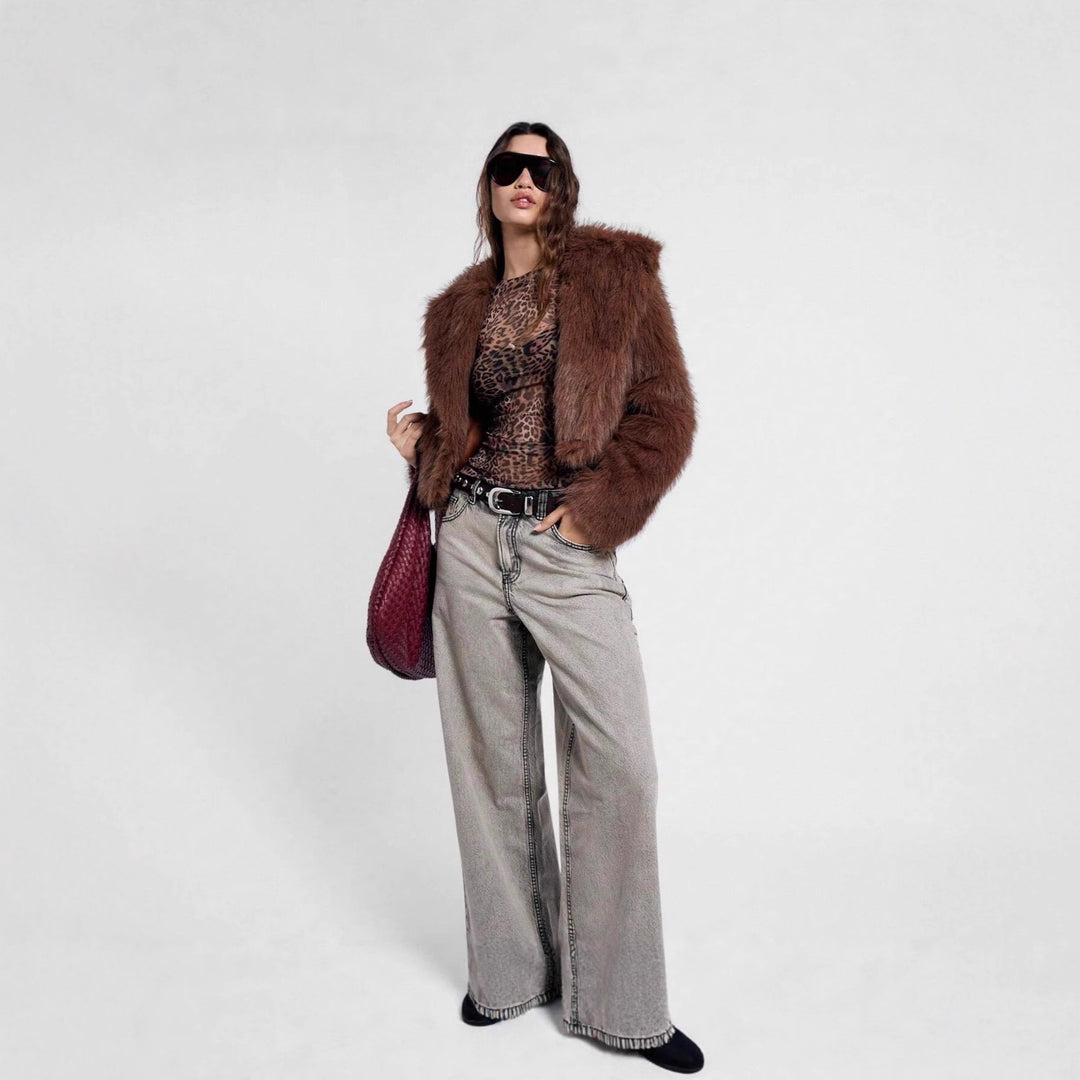 Women's figure-hugging mesh long sleeve with leopard pattern and side ruching Mune Fashion