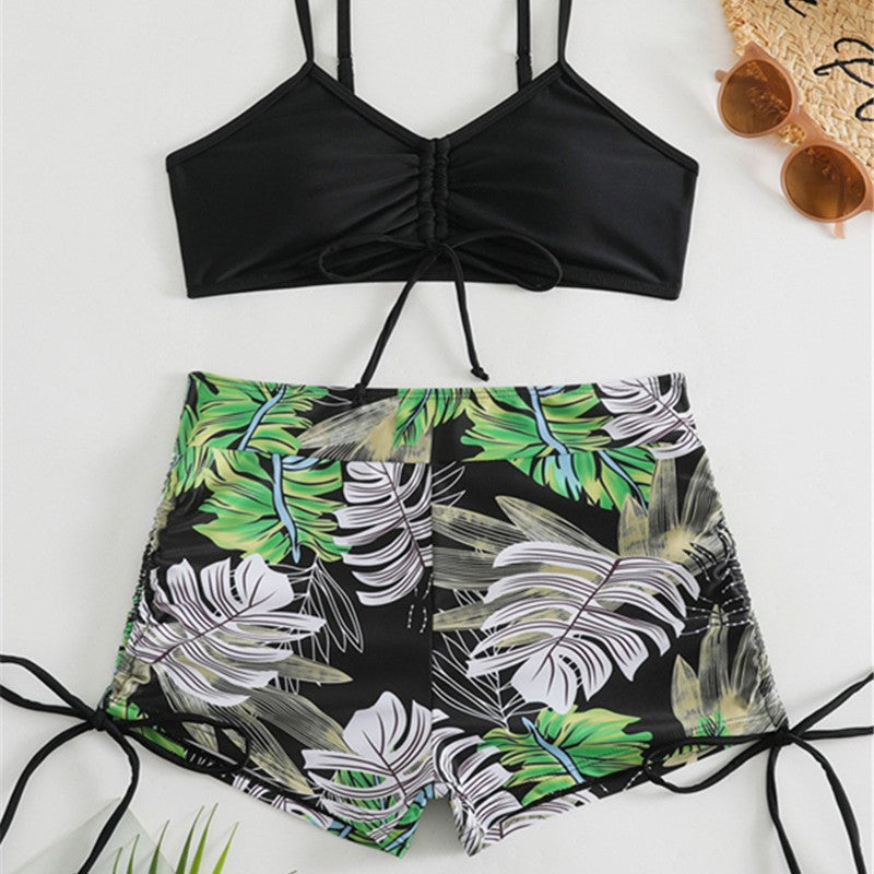 Women's bikini set with ruffled top and fashionable shorts Mune Fashion