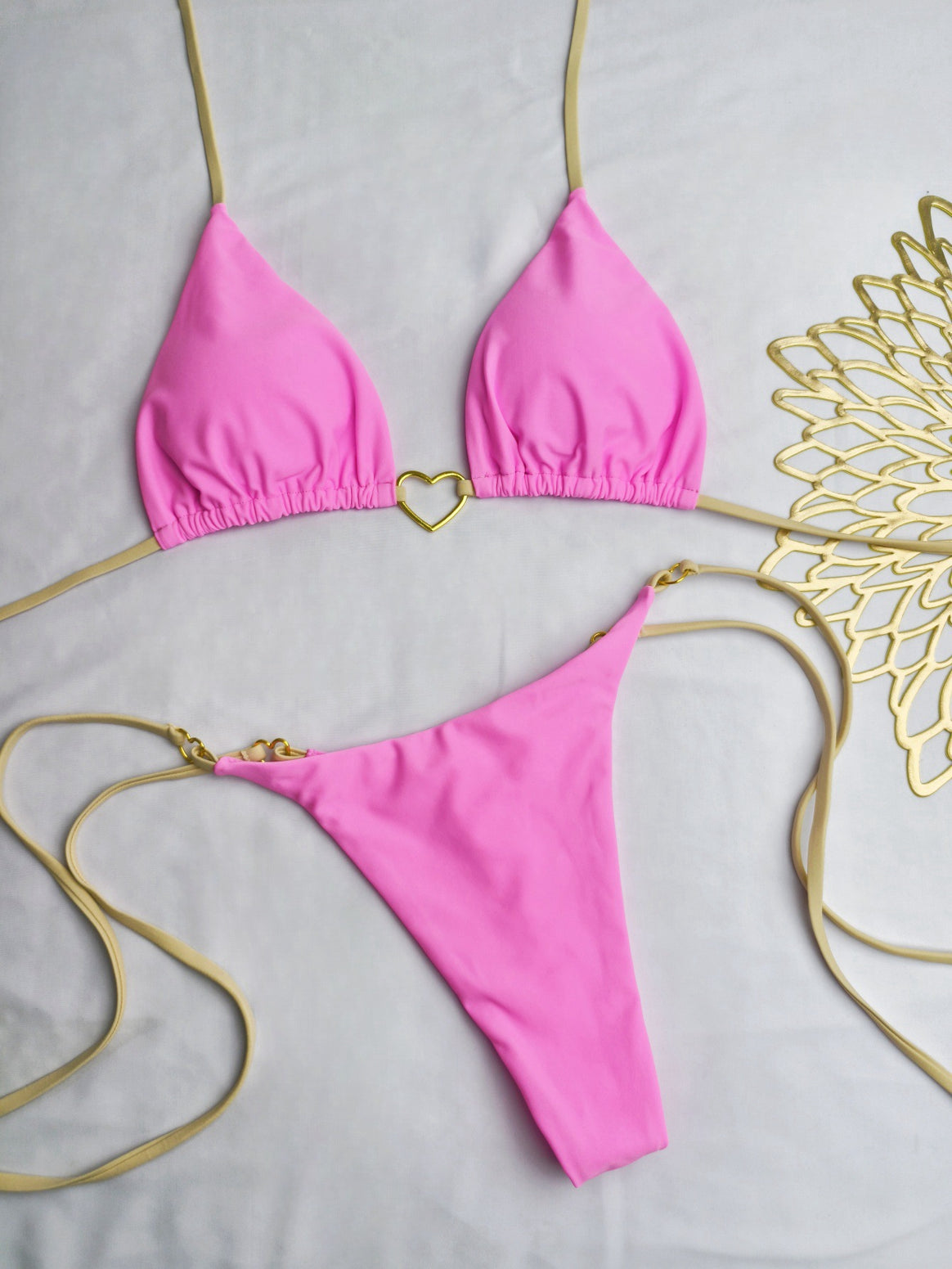 Women’s bikini set with heart-shaped detail and adjustable straps Mune Fashion