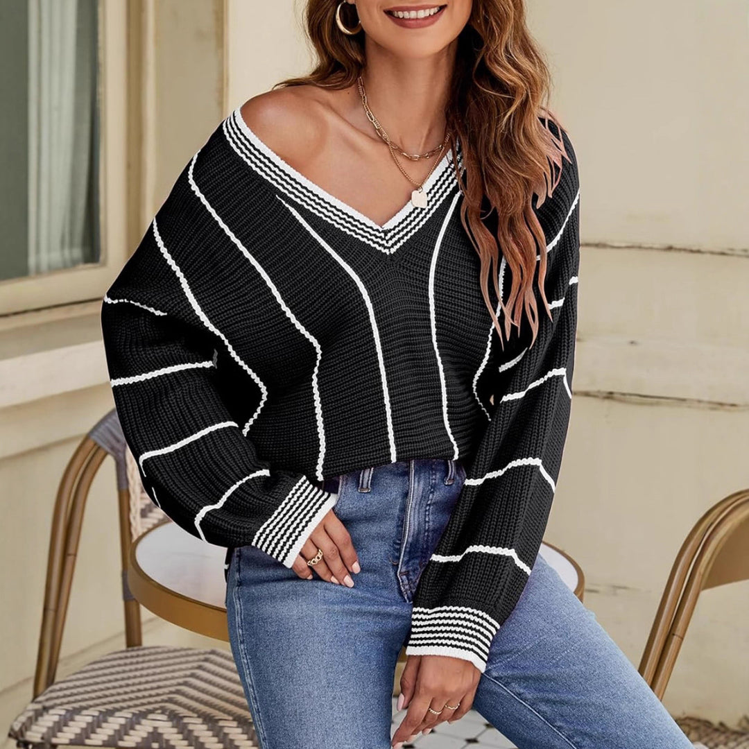 Women's Cropped Knit Sweater with V-Neck, Waffle Texture and Contrasting Stripes Mune Fashion