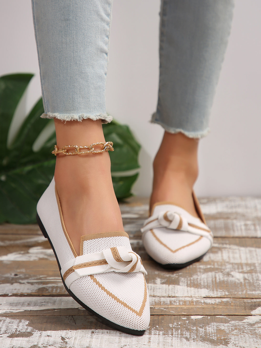 Women's woven lace slippers with decorative bow and padded comfort footbed Mune Fashion