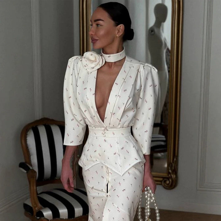 Women tailored pantsuit set with deep V-neck, structured peplum waist and fine floral jacquard Mune Fashion