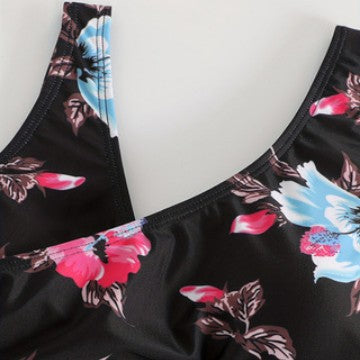 Women's Tankini with Floral Accents Mune Fashion