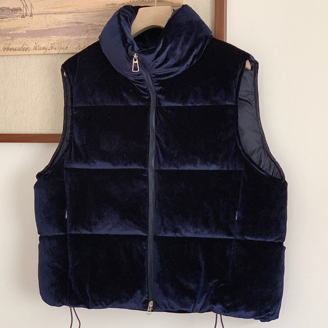 Women short-cut velvet quilted vest with high stand-up collar and thermal lining Mune Fashion