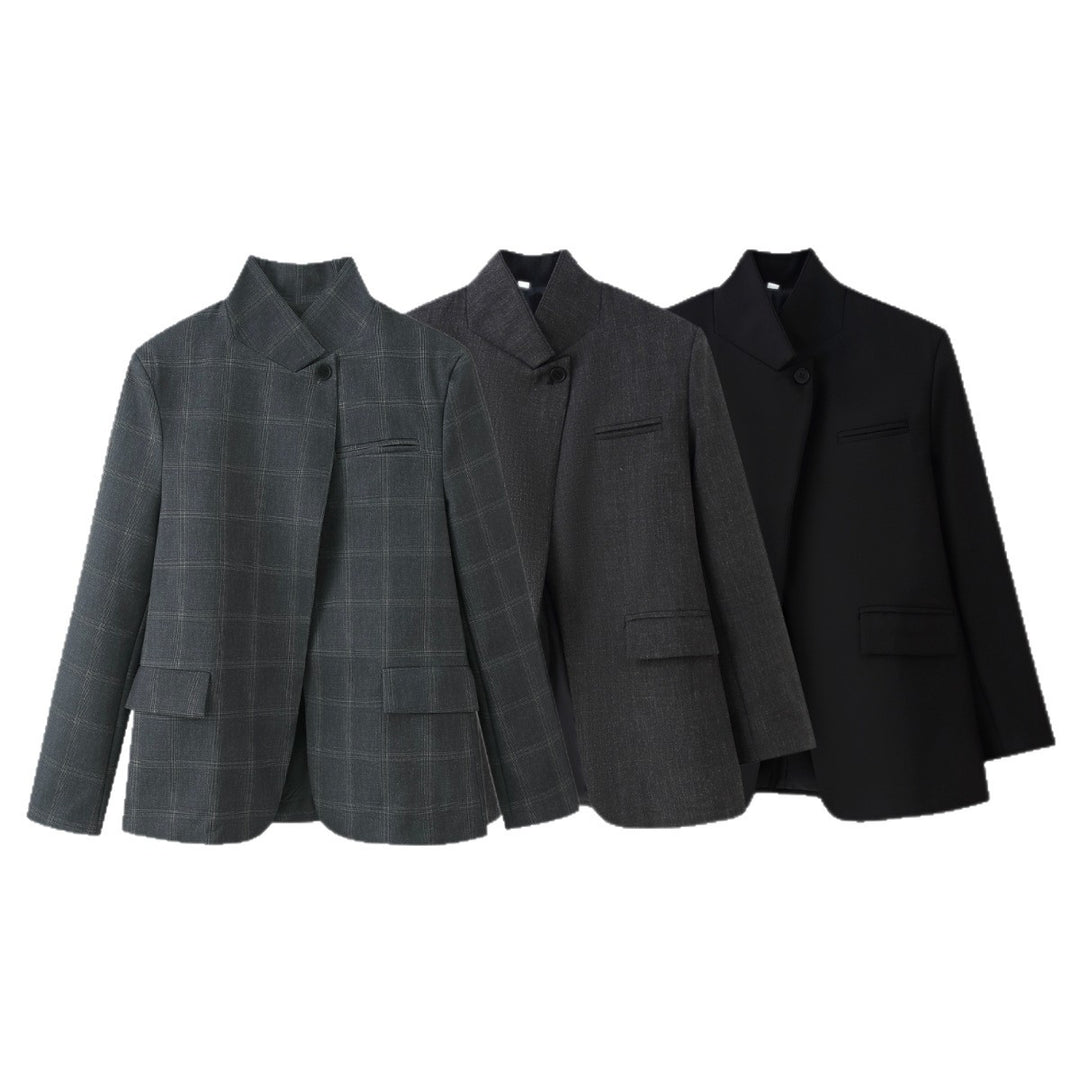 Women's oversized blazer in boxy cut with asymmetrical stand collar and concealed button placket Mune Fashion