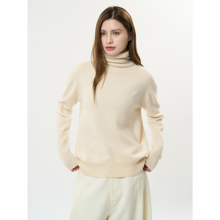Women's Fine Cashmere-Style Rollneck Sweater with Relaxed Fit and Ribbed Cuffs Mune Fashion
