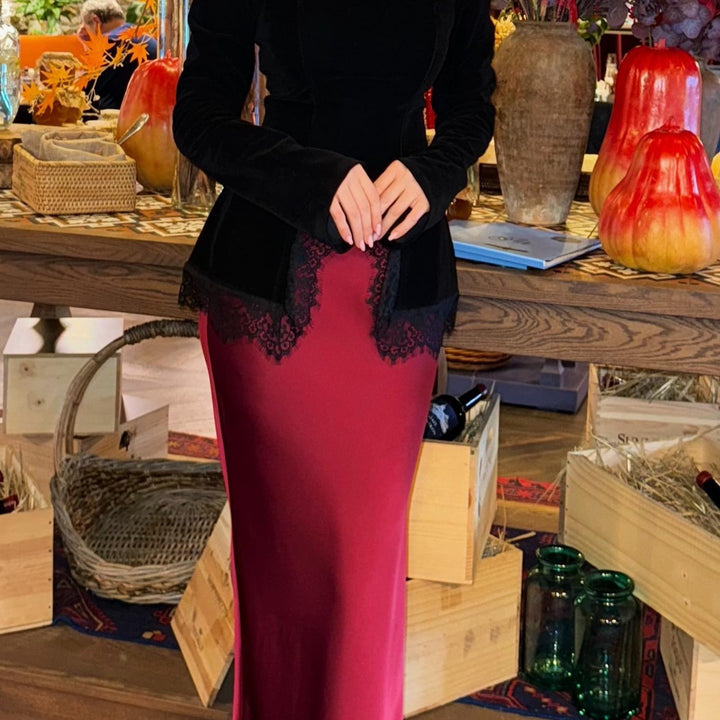 Women Elegant Velvet Long Sleeve with Lace Trim and Semi-Circular Front Slit Mune Fashion