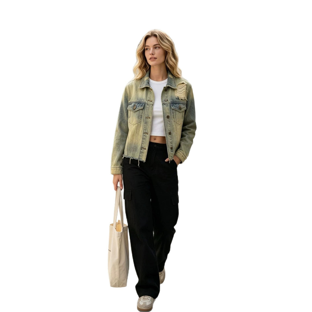 Women nan short denim jacket in destroyed look with chest pockets and raw hem Mune Fashion