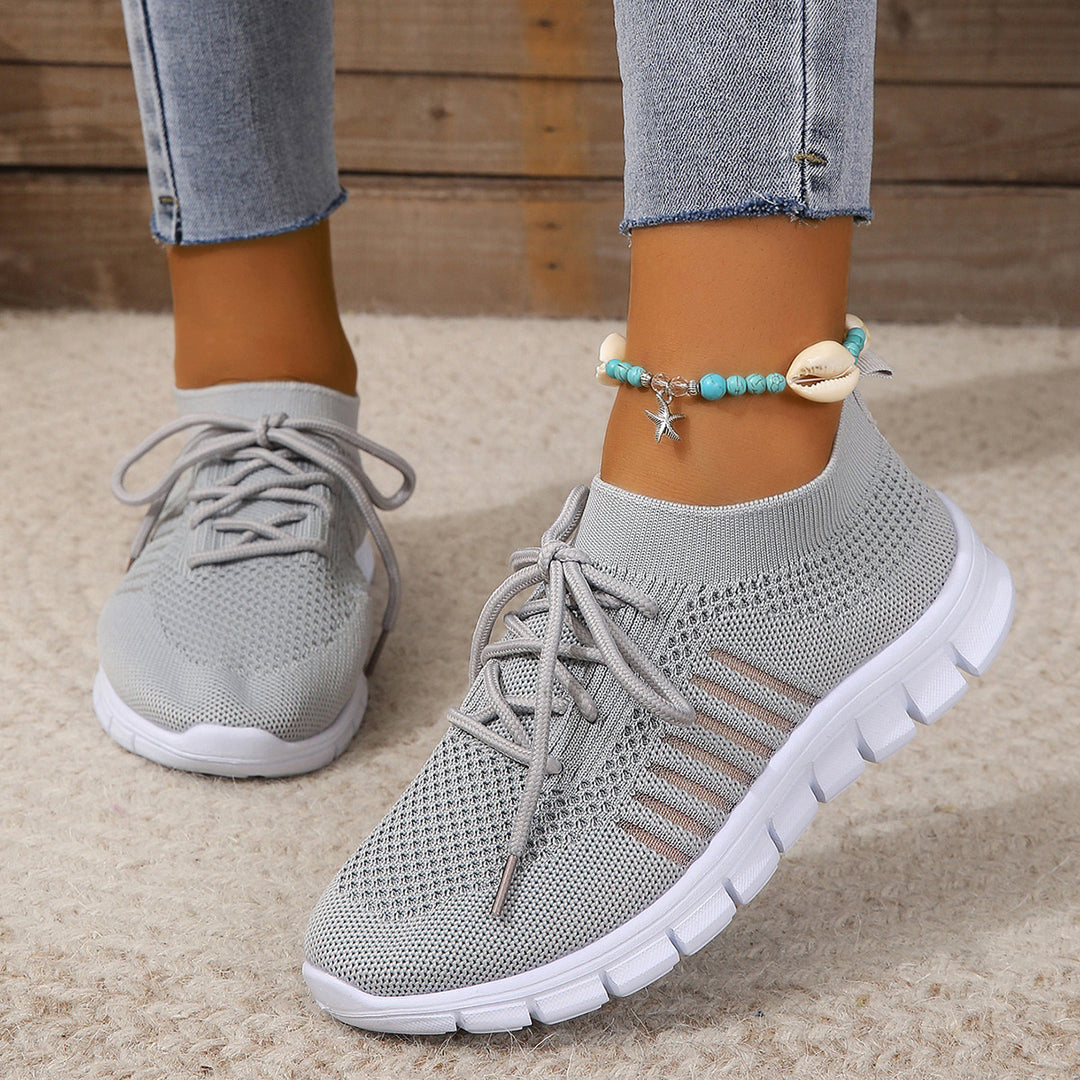 Women's knitted sock sneakers with elastic shaft, decorative lacing, and flexible tread sole Mune Fashion