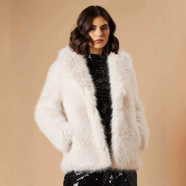 Women's short jacket made of high-pile faux fur with voluminous shawl collar Mune Fashion