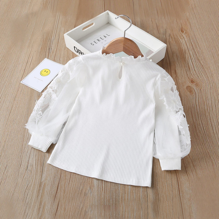 Girl's blouse with puff sleeves and floral lace trim Mune Fashion