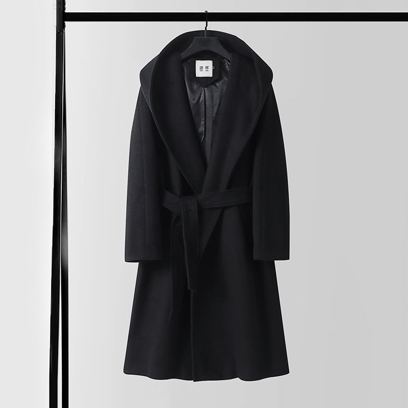 Men's maxi-length hooded coat made of wool blend with tie belt and boxy silhouette Mune Fashion