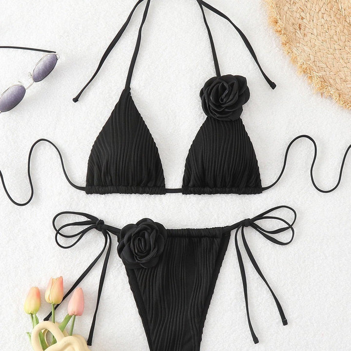 Ladies triangular bikini with elaborate flower detail Mune Fashion