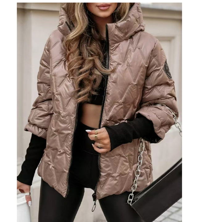 Women nan short quilted padded jacket with high collar wet look and ribbed cuffs Mune Fashion
