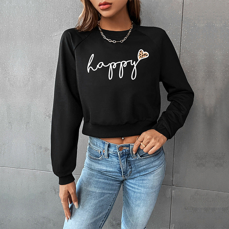 Women's cropped sweatshirt with script print, heart appliqué, and raglan sleeves Mune Fashion