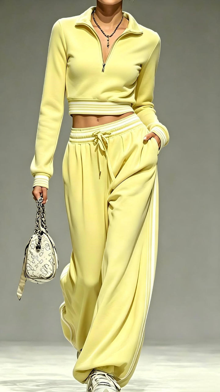 Women Cropped Training Set with Half Zipper Collar and Wide Pleated Jogger Mune Fashion