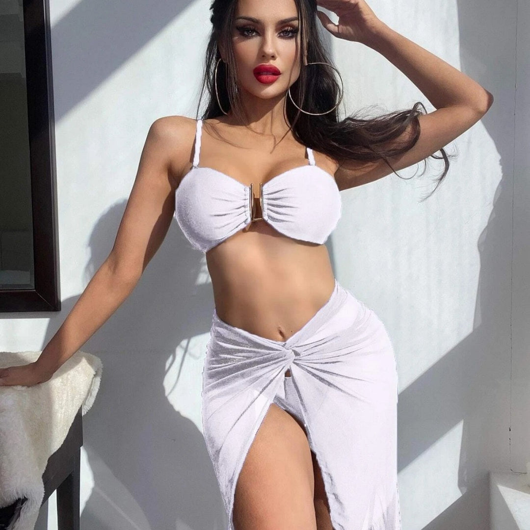 Women’s bikini set with sophisticated cut details Mune Fashion
