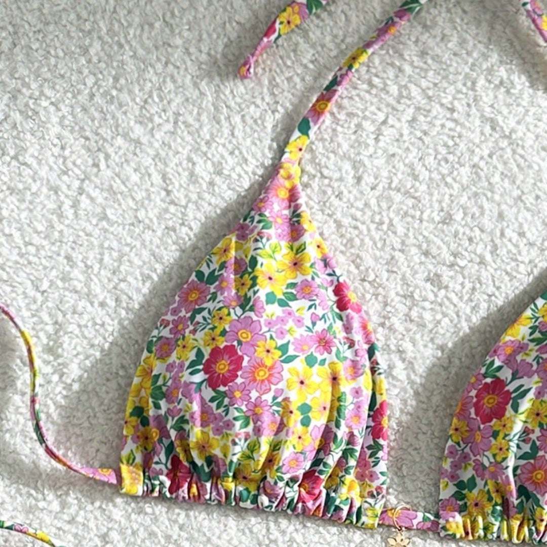 Women's Triangle Bikini with Playful Floral Design Mune Fashion