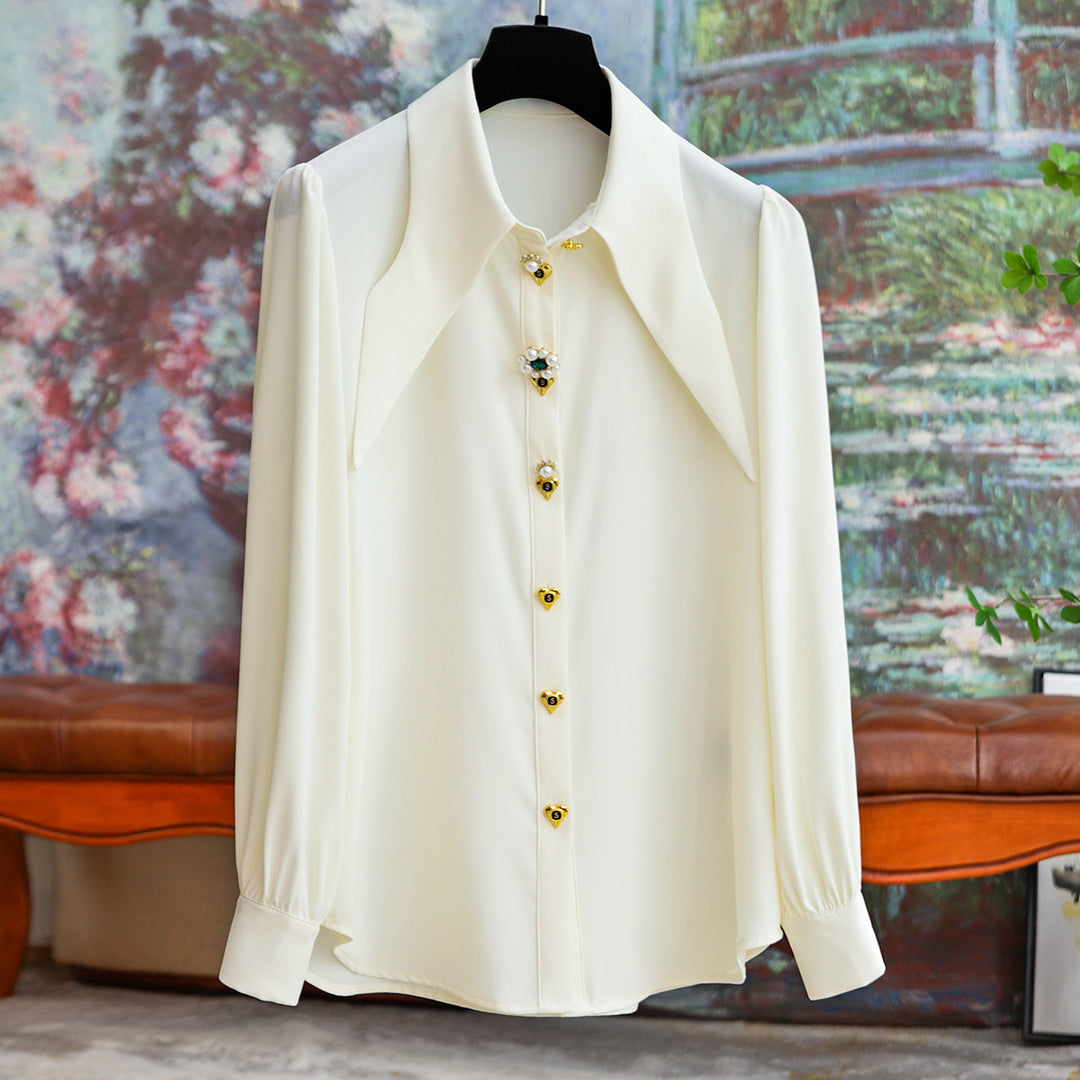 Ladies Elegant and refined blouse with decorative buttons Drune
