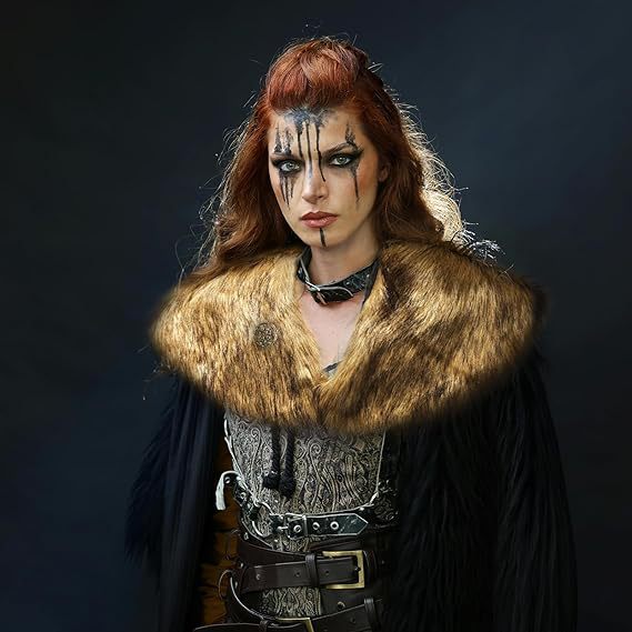 Men's Viking-inspired shoulder cape made of dense faux fur with leather trim and decorative brooch Mune Fashion