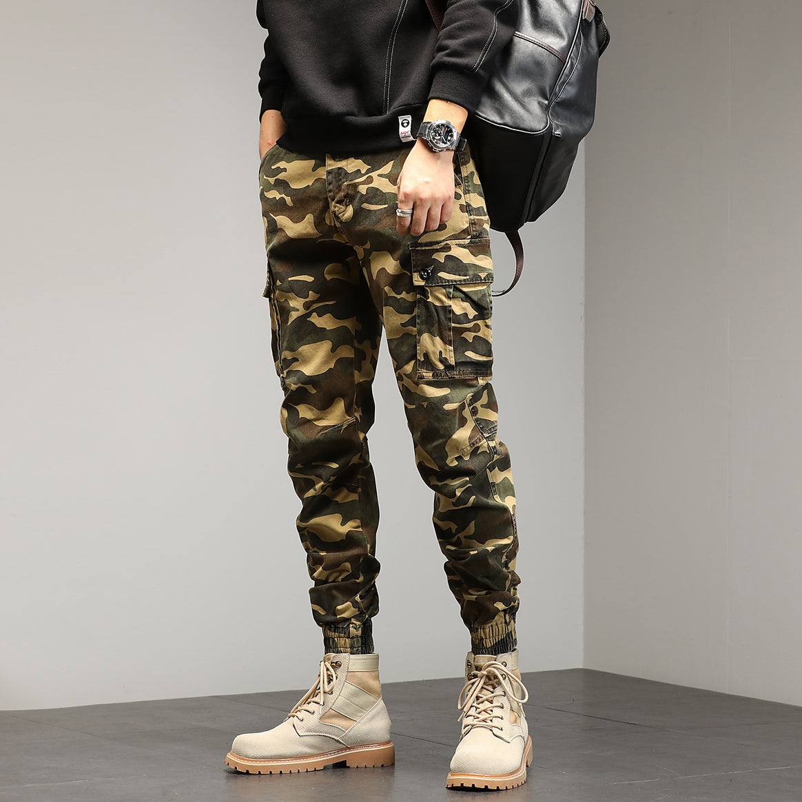 Herren Konisch geschnittene Utility-Cargohose im Camouflage-Joggerstil mit elastischem Bund und gerippten Bündchen Mune Fashion