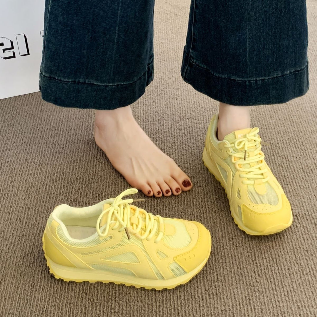 Women’s sporty sneakers with breathable mesh and cushioning sole Mune Fashion