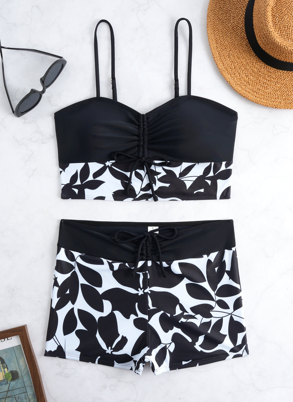 Women's bikini set with fashionable gathering and high-waisted shorts Mune Fashion
