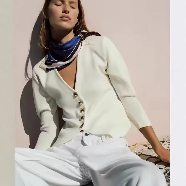 Women finely structured tailored cardigan with V-neck and golden button placket Mune Fashion